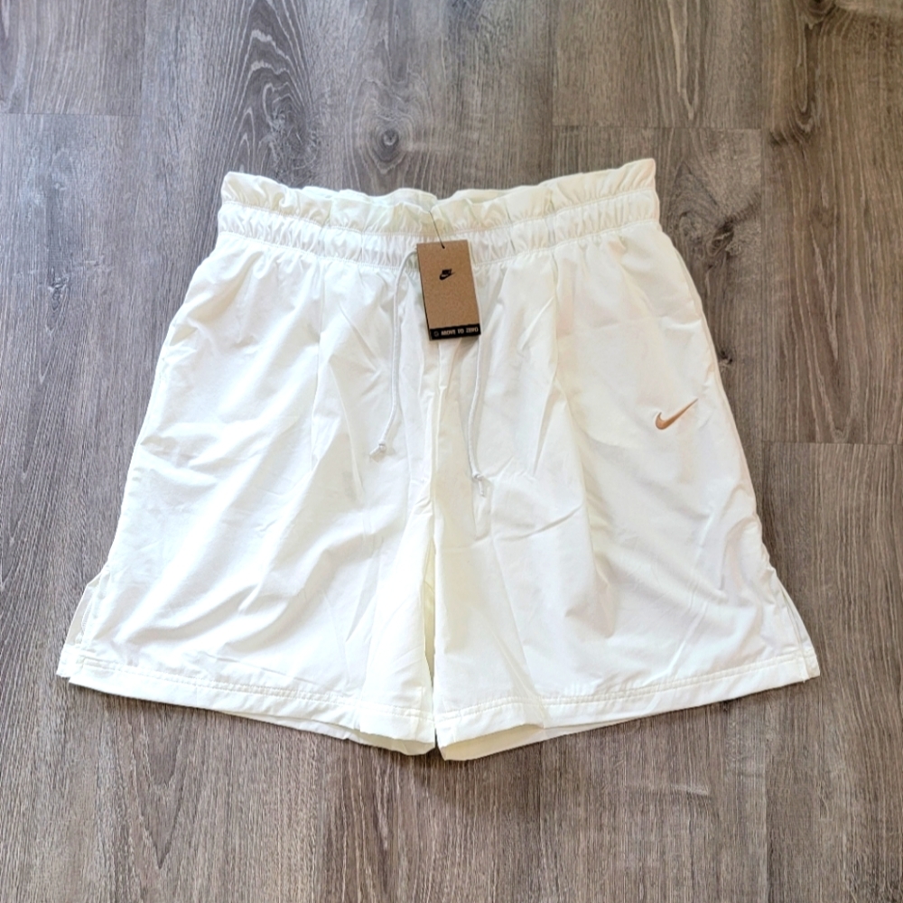 BRAND NEW Nike Sportswear Everyday Modern High-Rise Woven Shorts Women's Size XL